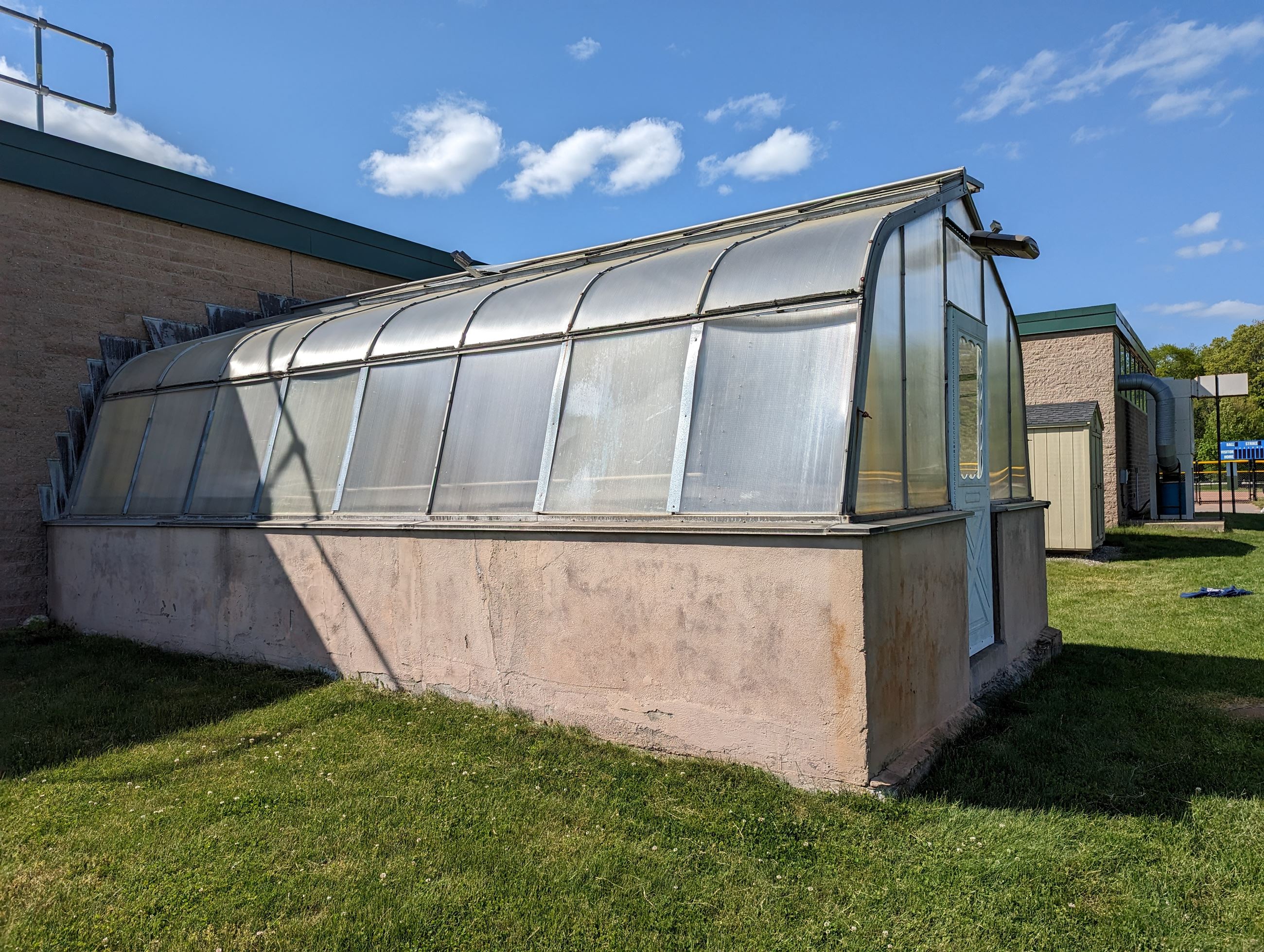 Lyme Old Lyme Middle School Greenhouse exterior photo